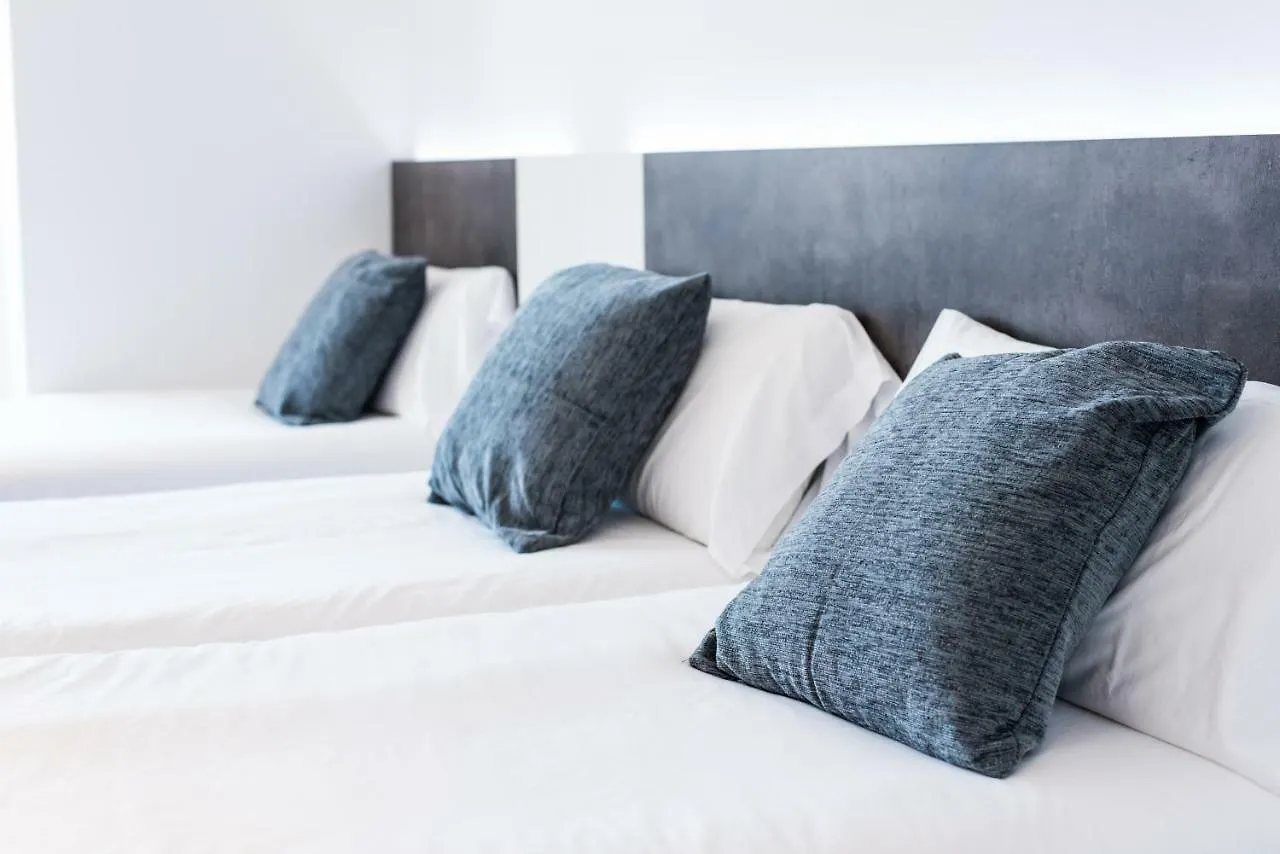 Hostal Ribas Lloret de Mar Maison d'hôtes